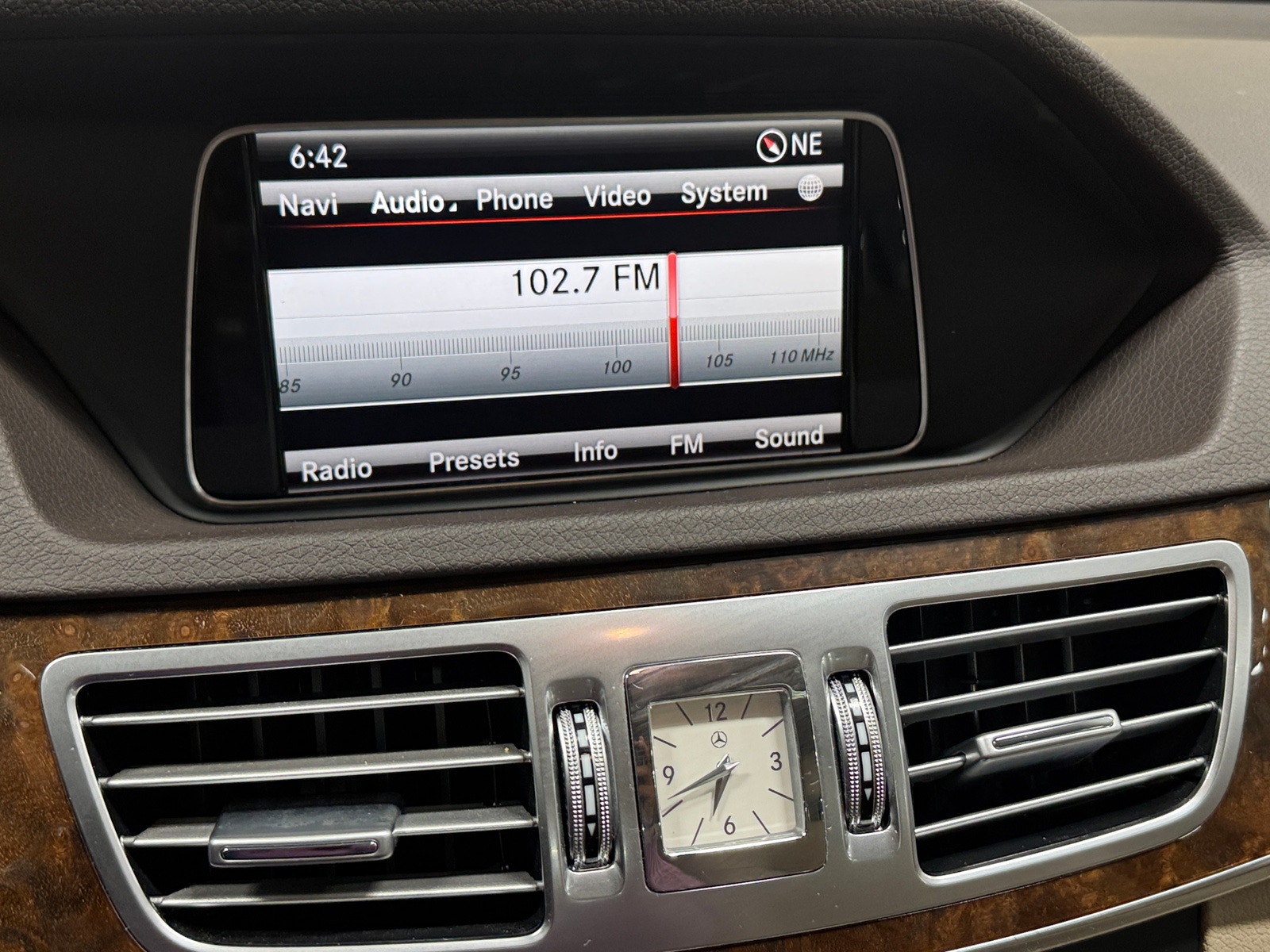 Thumbnail: 2014 Mercedes-Benz E-Class - 3