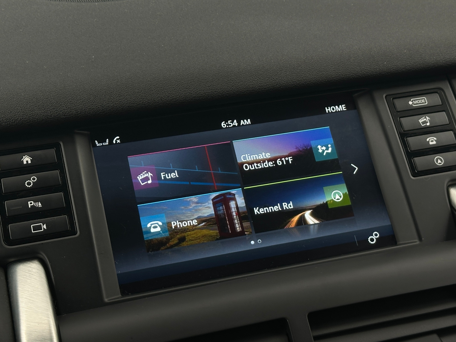 Thumbnail: 2018 Land Rover Discovery Sport - 3