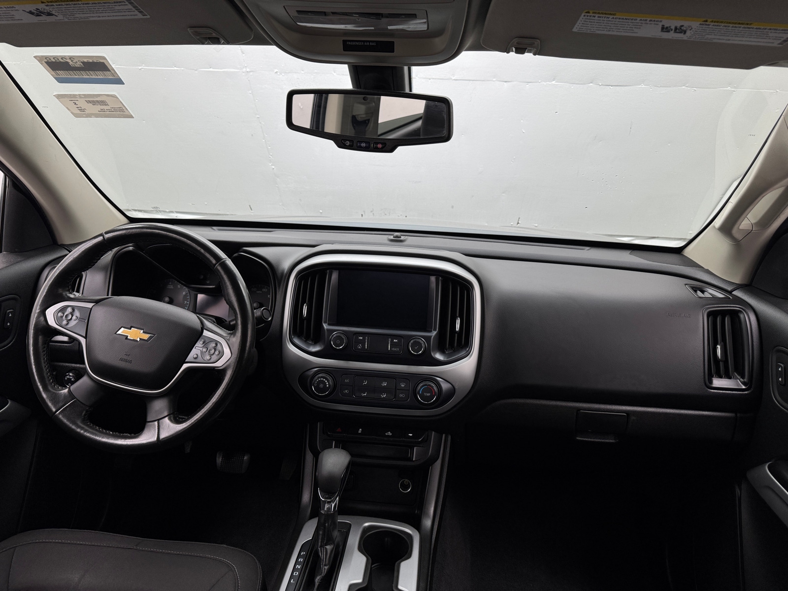 Thumbnail: 2022 Chevrolet Colorado - 3