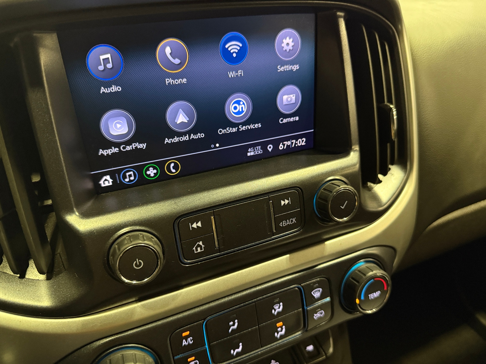 Thumbnail: 2022 Chevrolet Colorado - 4