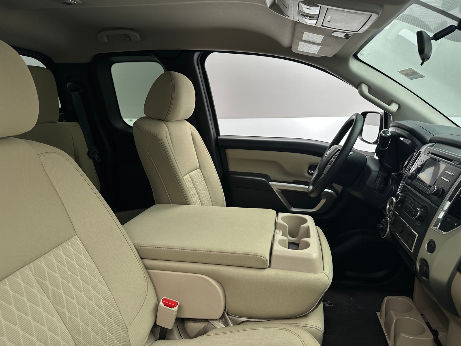 Thumbnail: 2017 Nissan Titan - 2