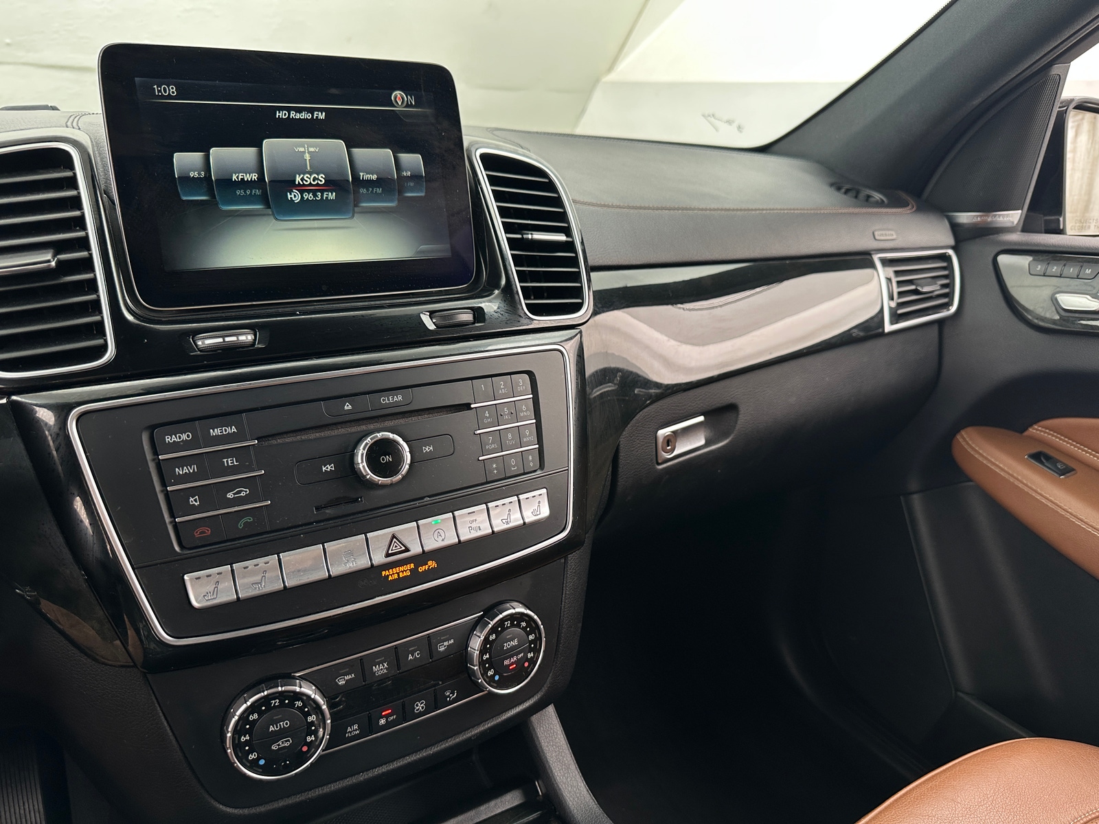 Thumbnail: 2017 Mercedes-Benz GLS - 3