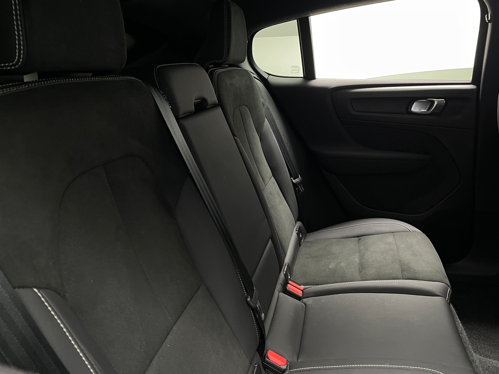Thumbnail: 2023 Volvo C40 - 5