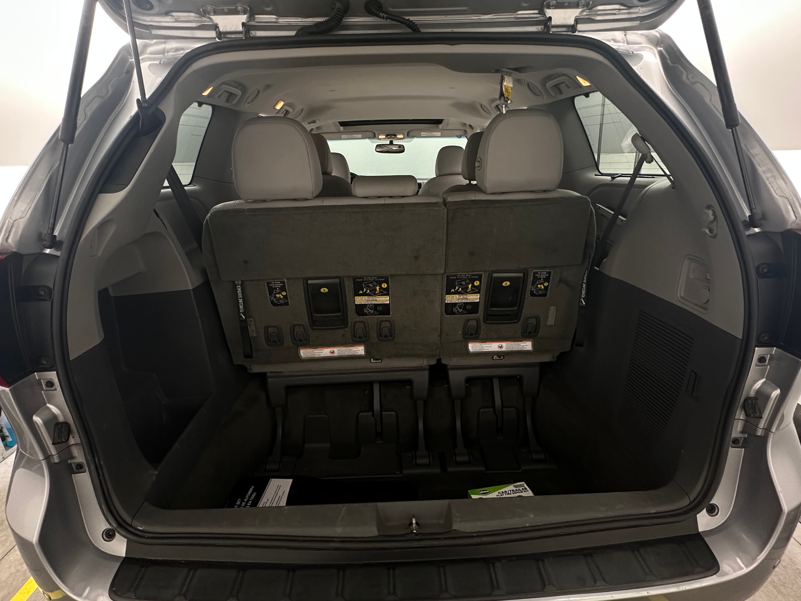 Thumbnail: 2016 Toyota Sienna - 6