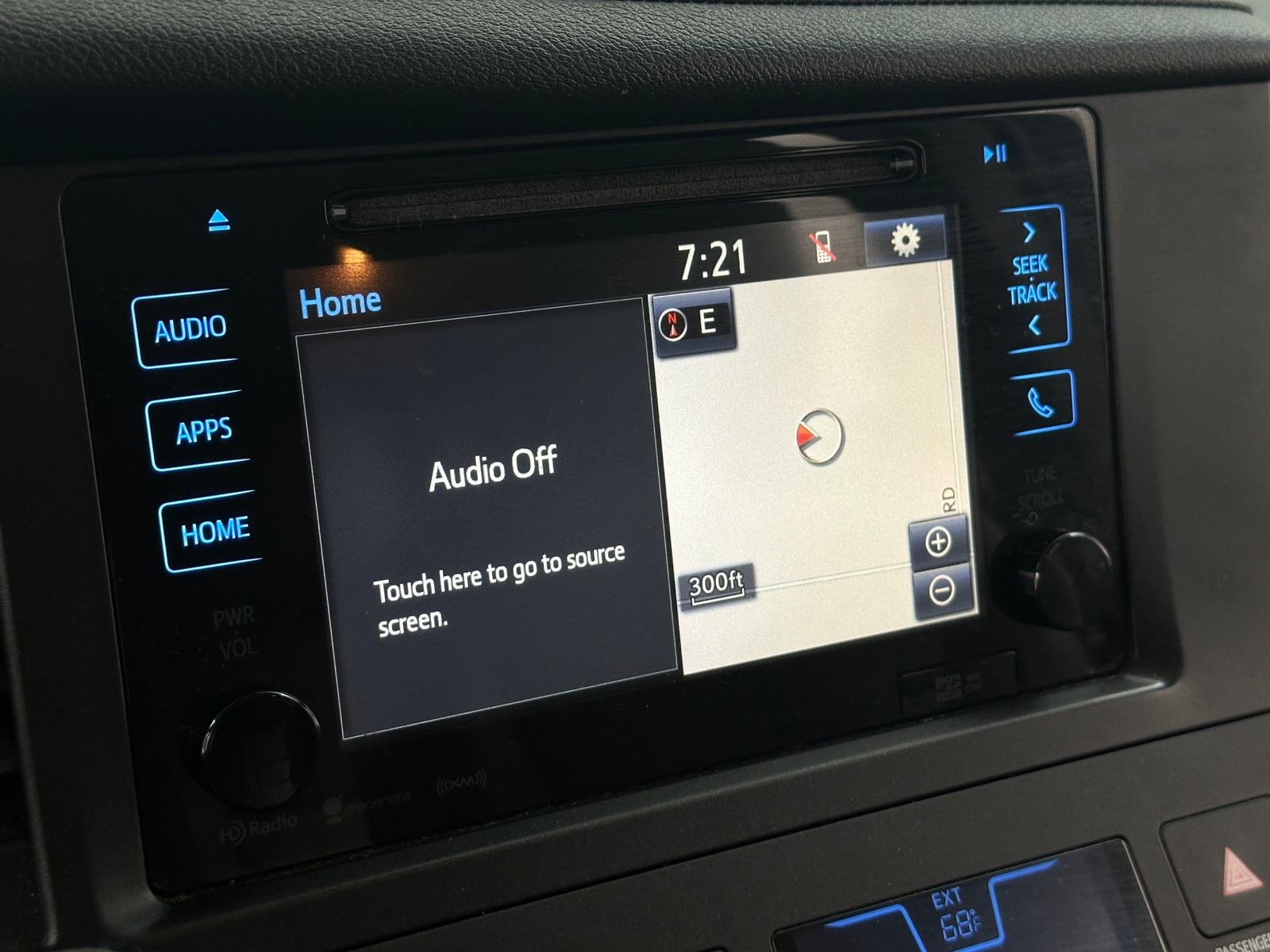 Thumbnail: 2016 Toyota Sienna - 3