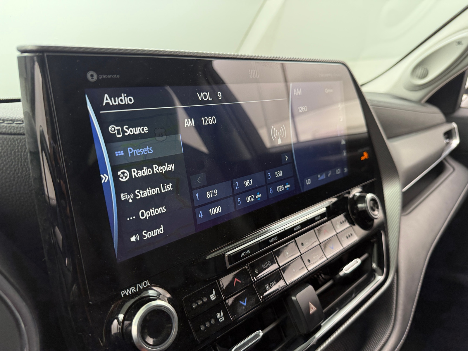 Thumbnail: 2021 Toyota Highlander - 3