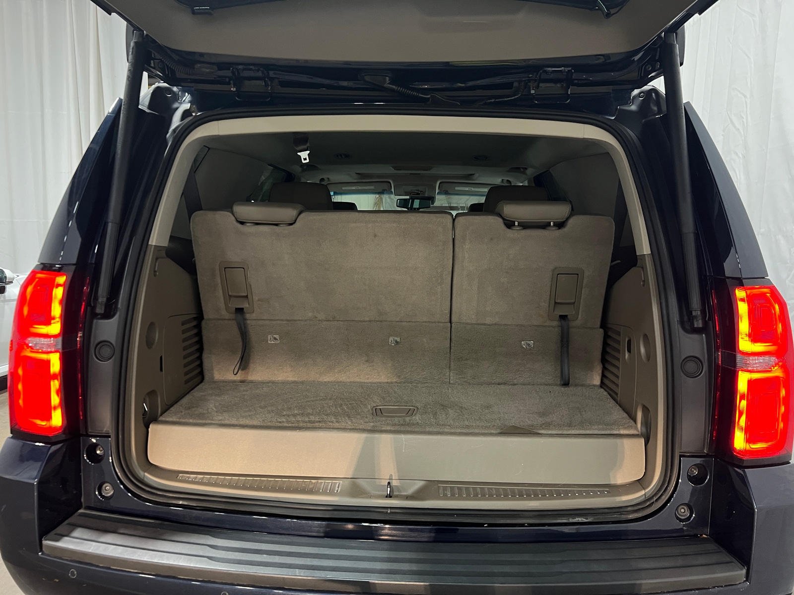 Thumbnail: 2018 Chevrolet Tahoe - 6