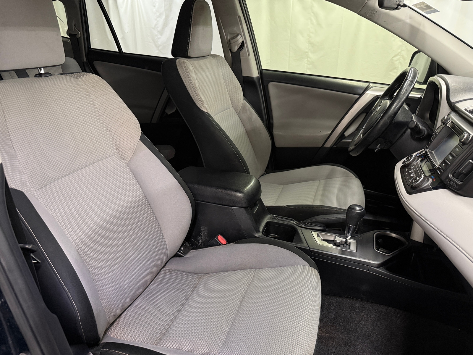Thumbnail: 2018 Toyota RAV4 - 2
