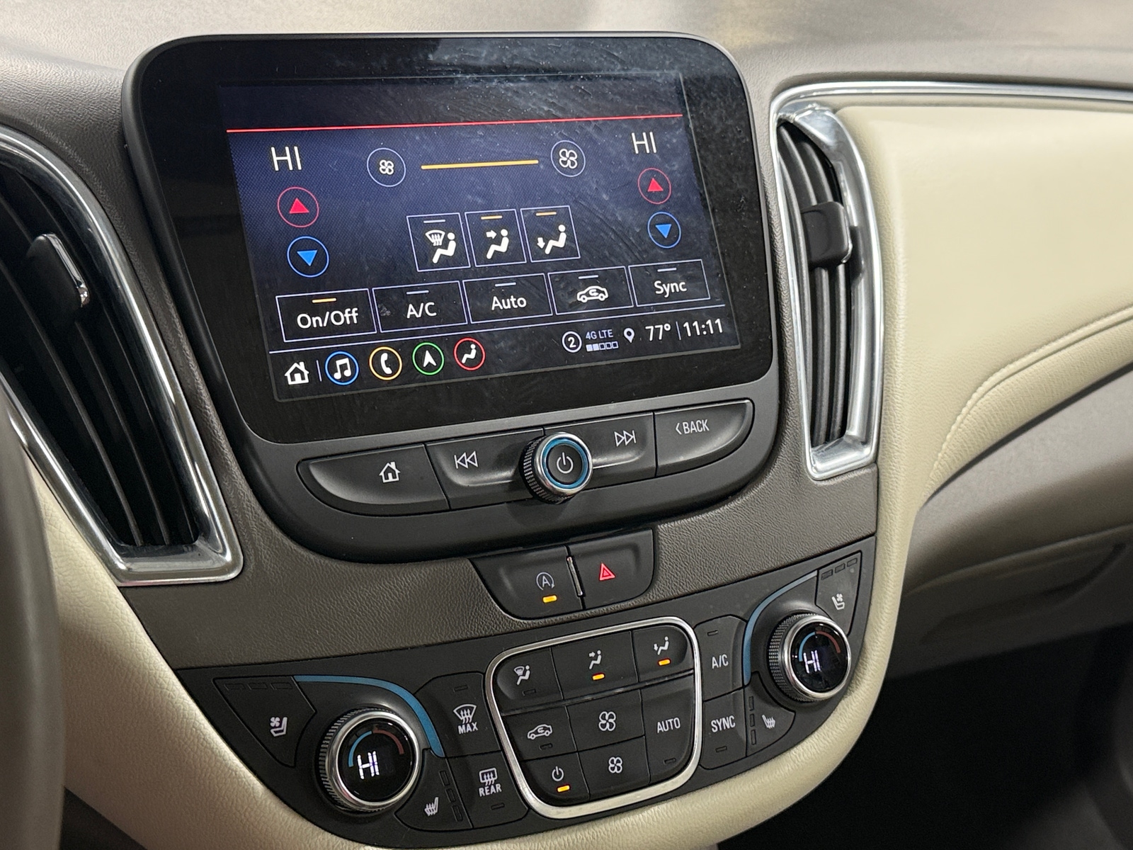 Thumbnail: 2024 Chevrolet Malibu - 4