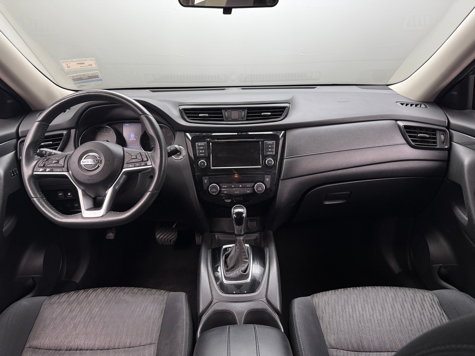 Thumbnail: 2018 Nissan Rogue - 3