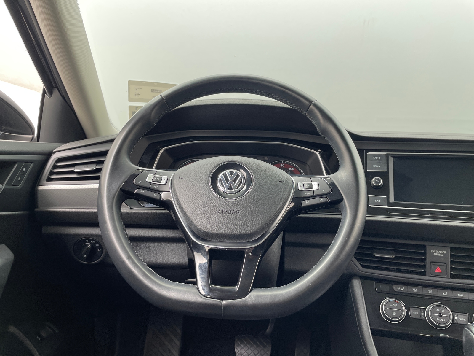 Thumbnail: 2019 Volkswagen Jetta - 4
