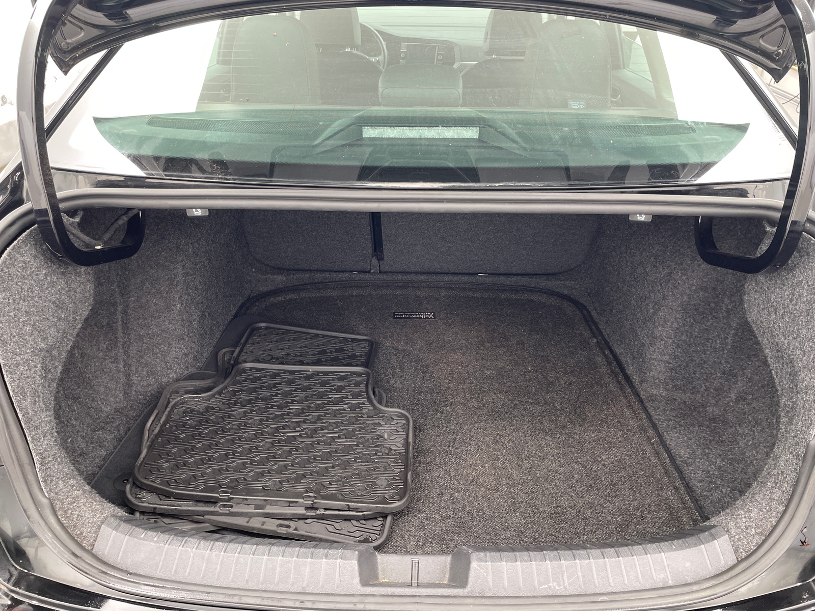 Thumbnail: 2019 Volkswagen Jetta - 6