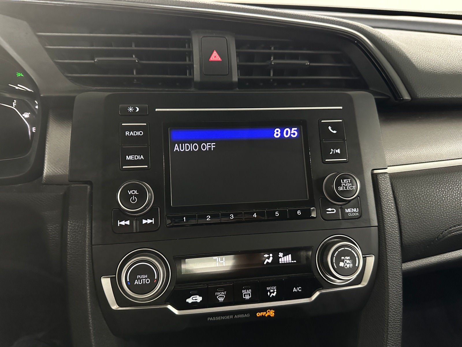 Thumbnail: 2016 Honda Civic - 4