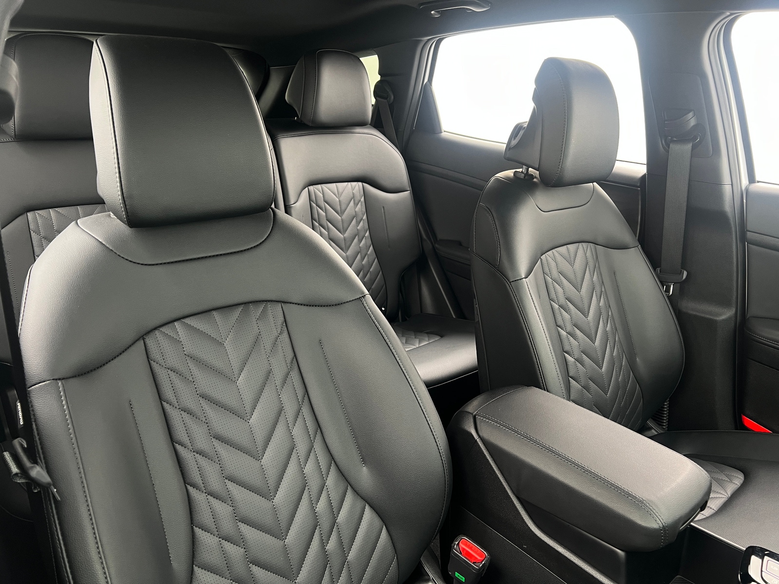 Thumbnail: 2023 Kia Sportage - 2