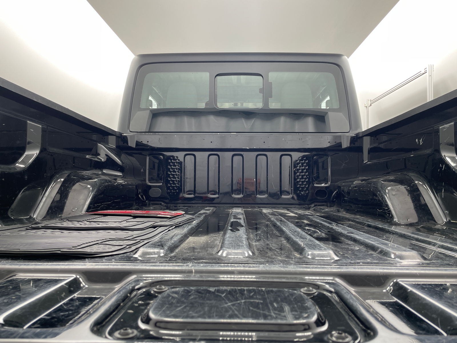 Thumbnail: 2021 Jeep Gladiator - 7