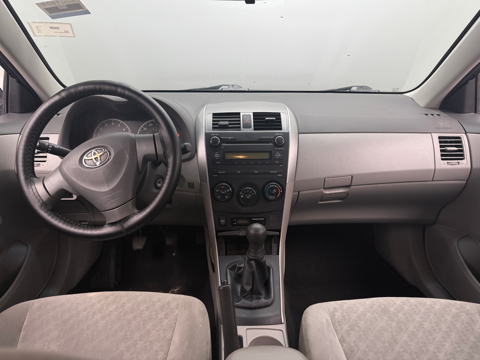 Thumbnail: 2010 Toyota Corolla - 3