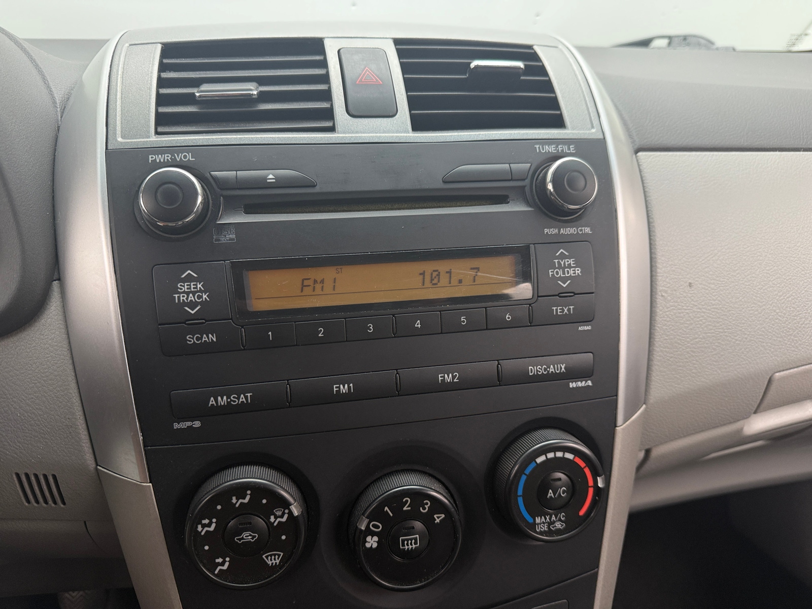 Thumbnail: 2010 Toyota Corolla - 4