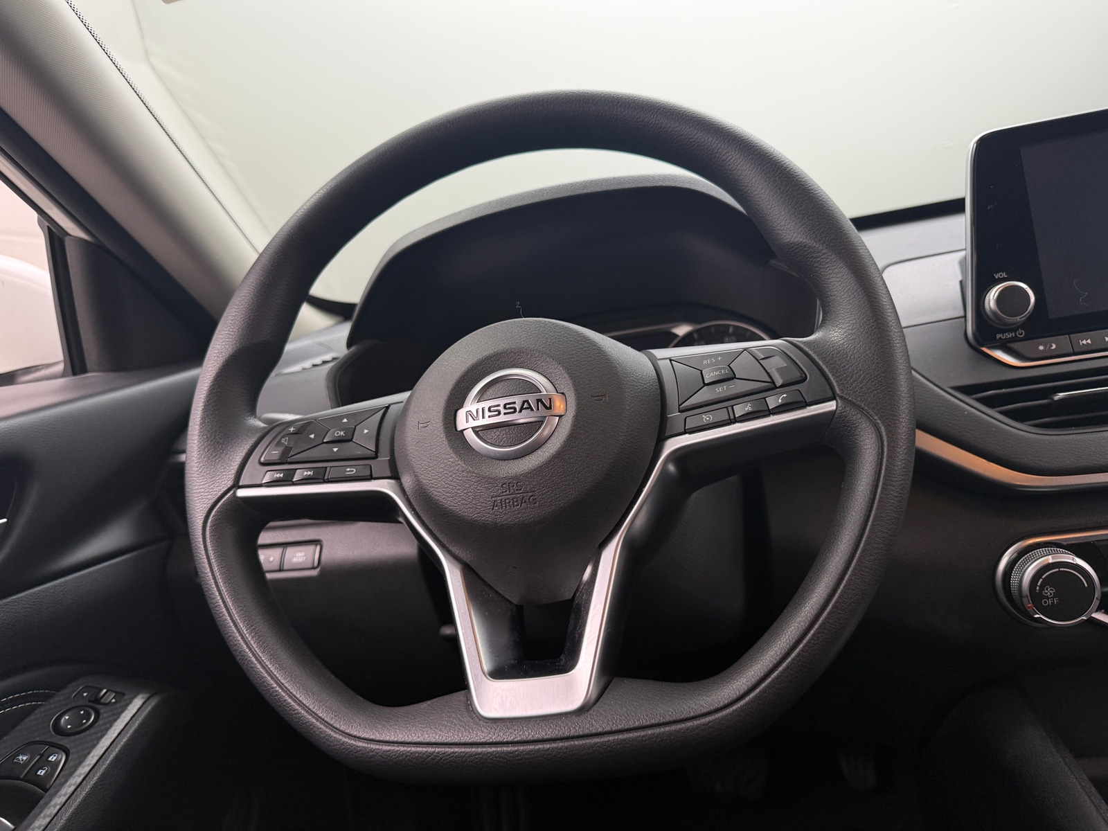 Thumbnail: 2020 Nissan Altima - 5