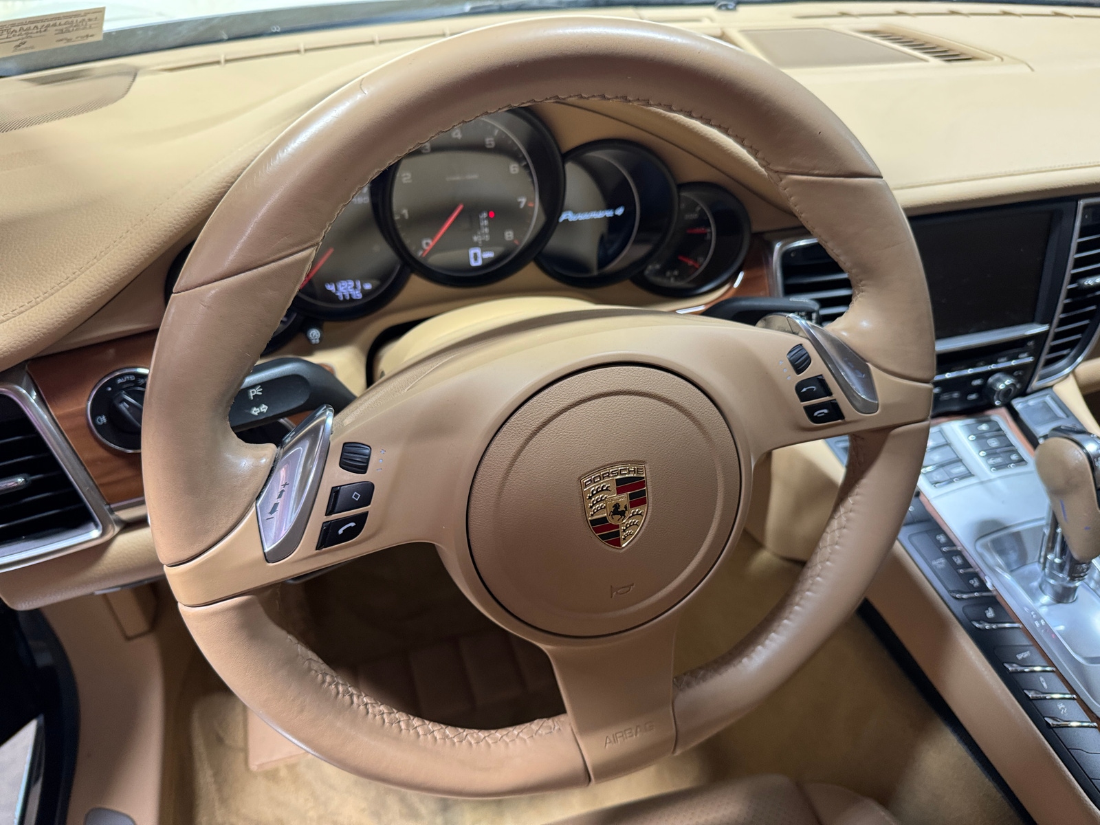 Thumbnail: 2011 Porsche Panamera - 4