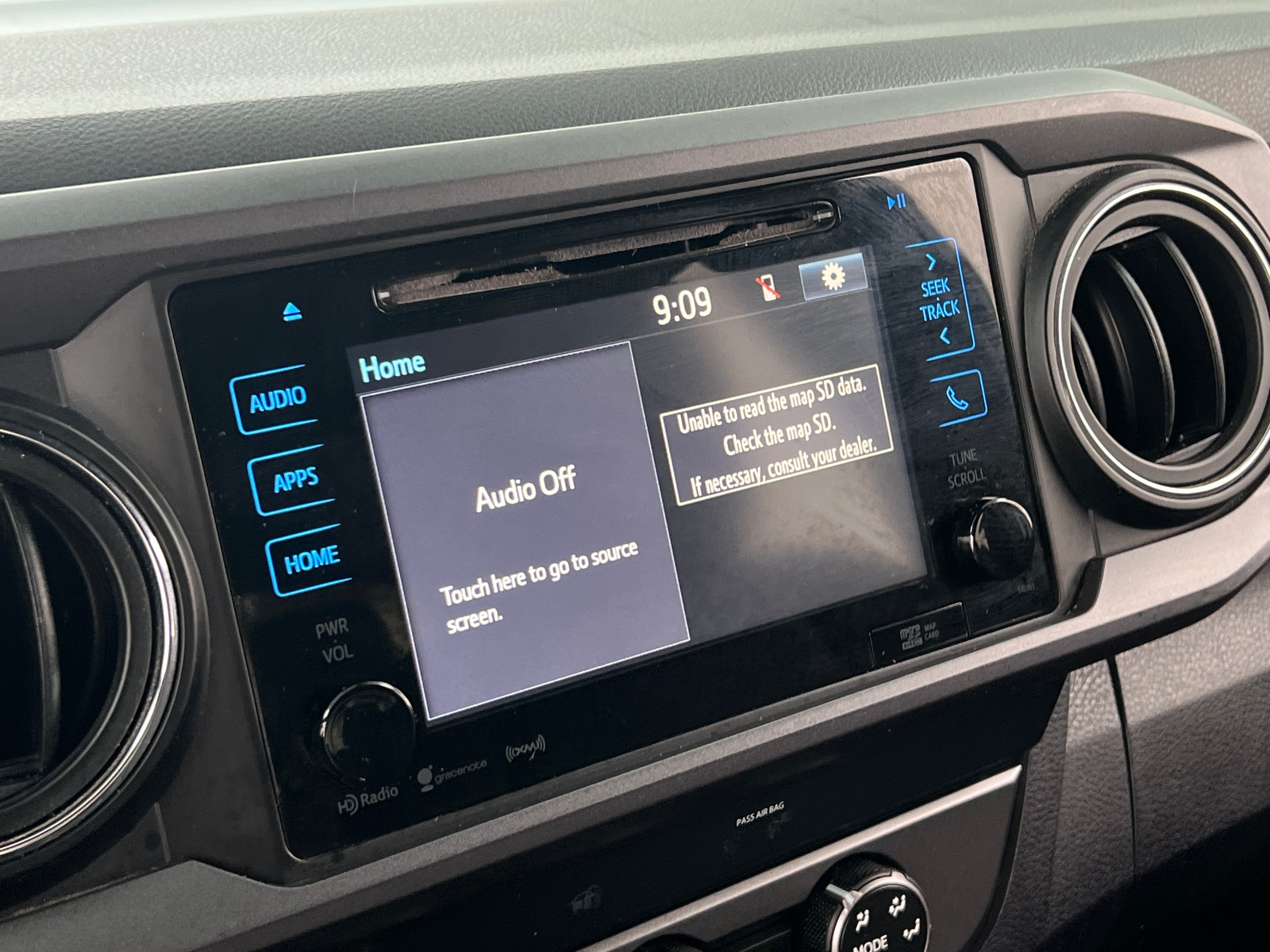 Thumbnail: 2019 Toyota Tacoma - 4