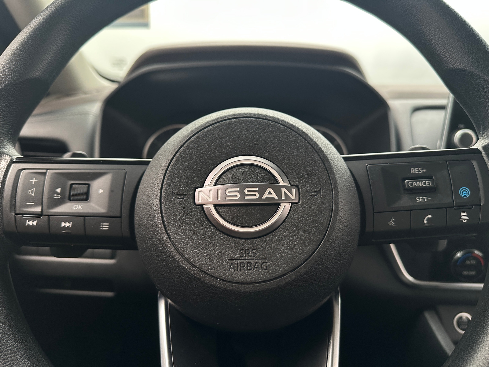 Thumbnail: 2023 Nissan Rogue - 5