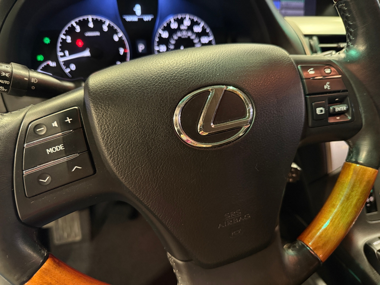 Thumbnail: 2011 Lexus RX - 5