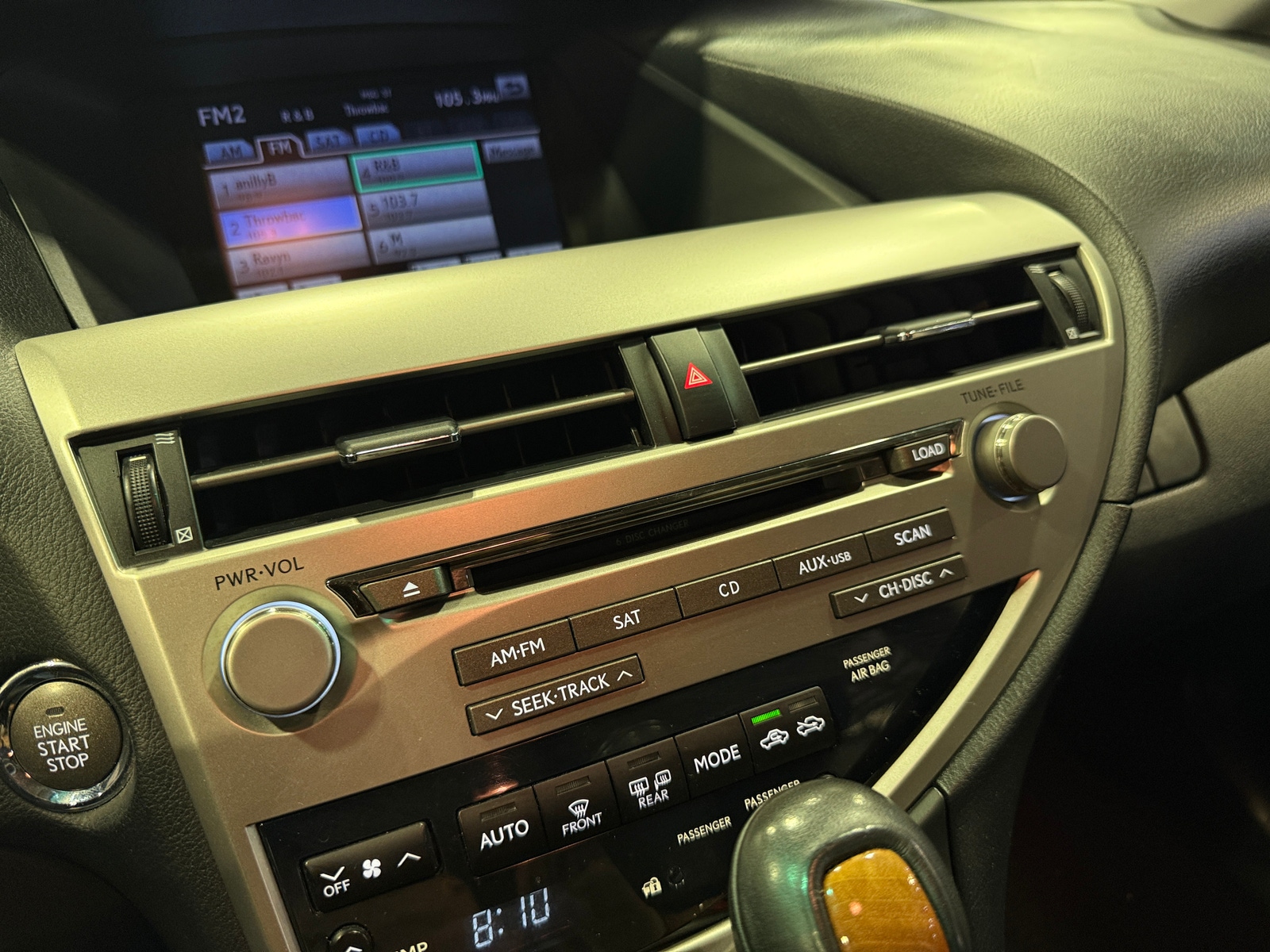 Thumbnail: 2011 Lexus RX - 4