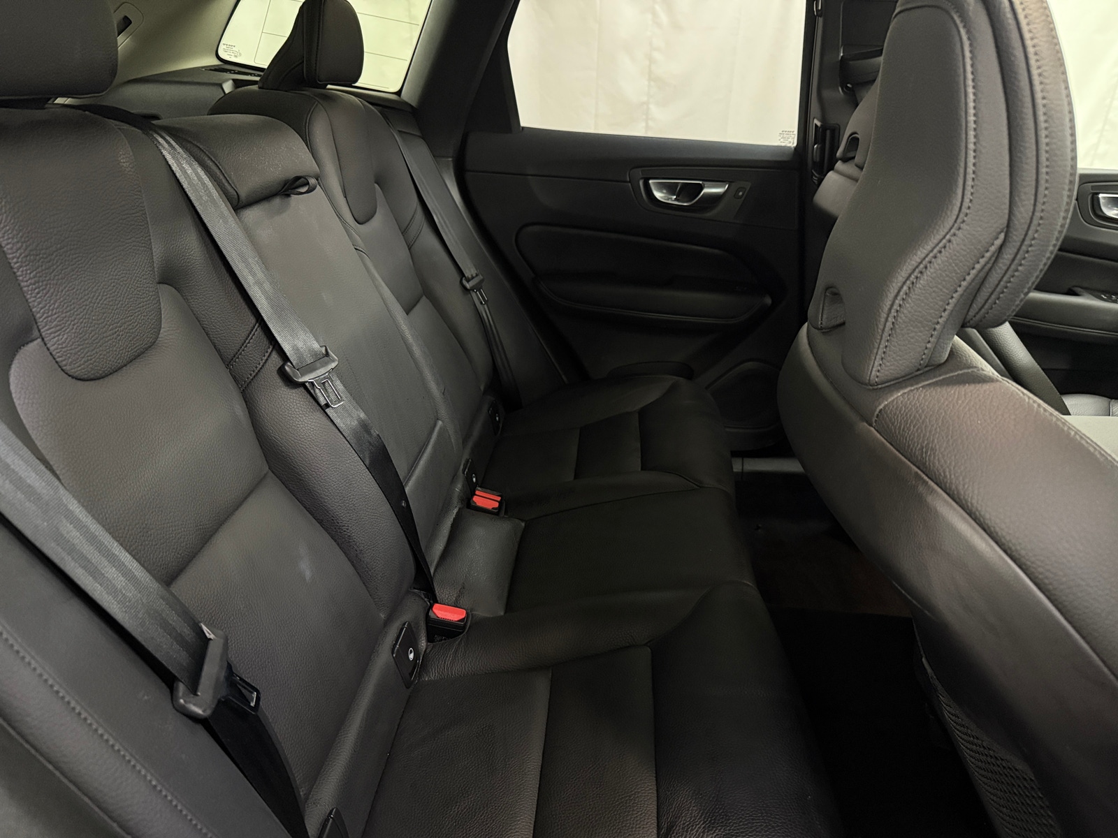 Thumbnail: 2025 Volvo XC60 - 5