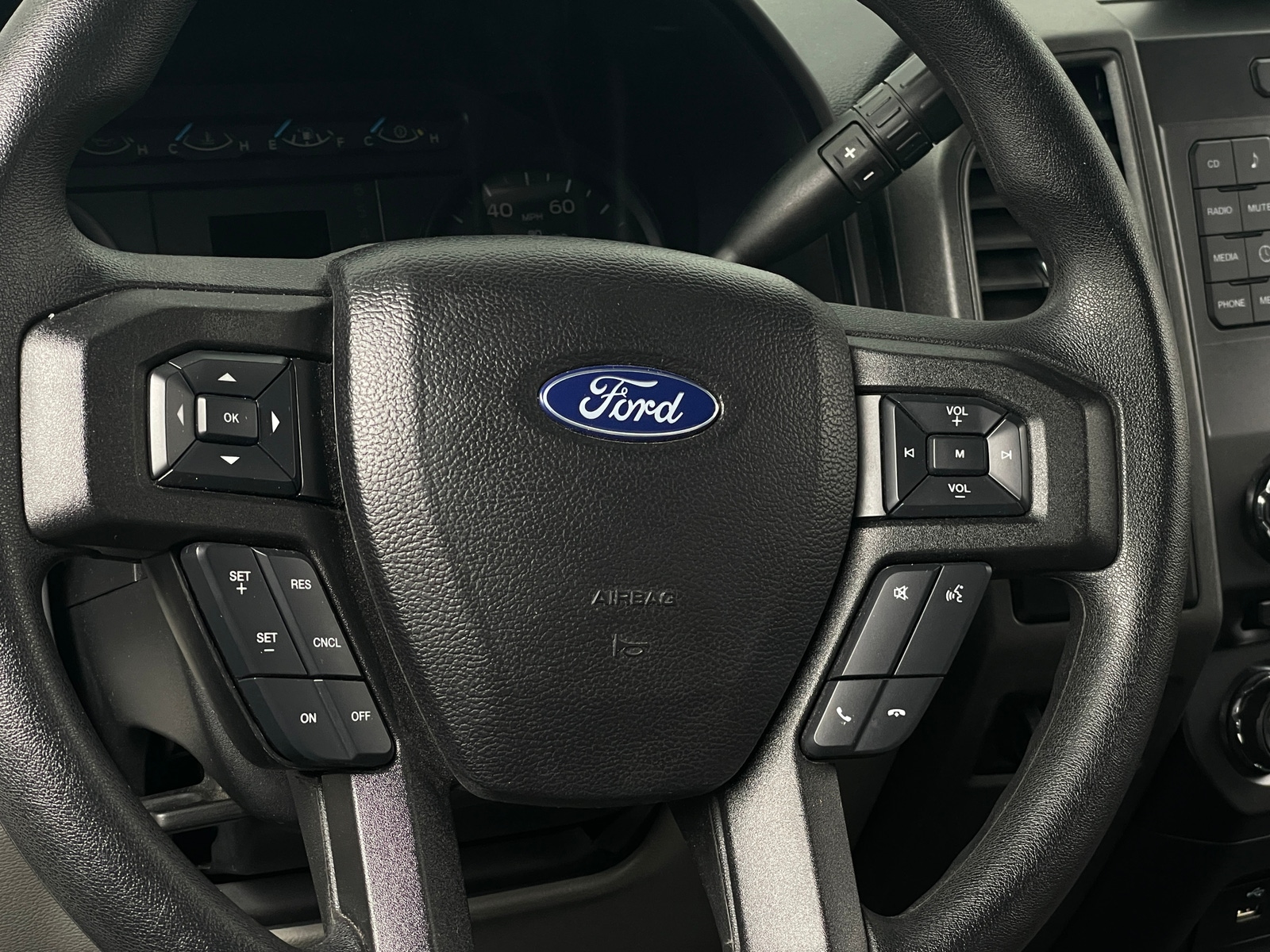Thumbnail: 2017 Ford Econoline - 4