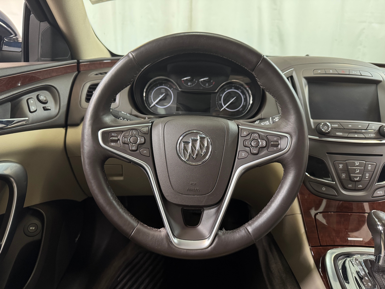Thumbnail: 2017 Buick Regal - 4