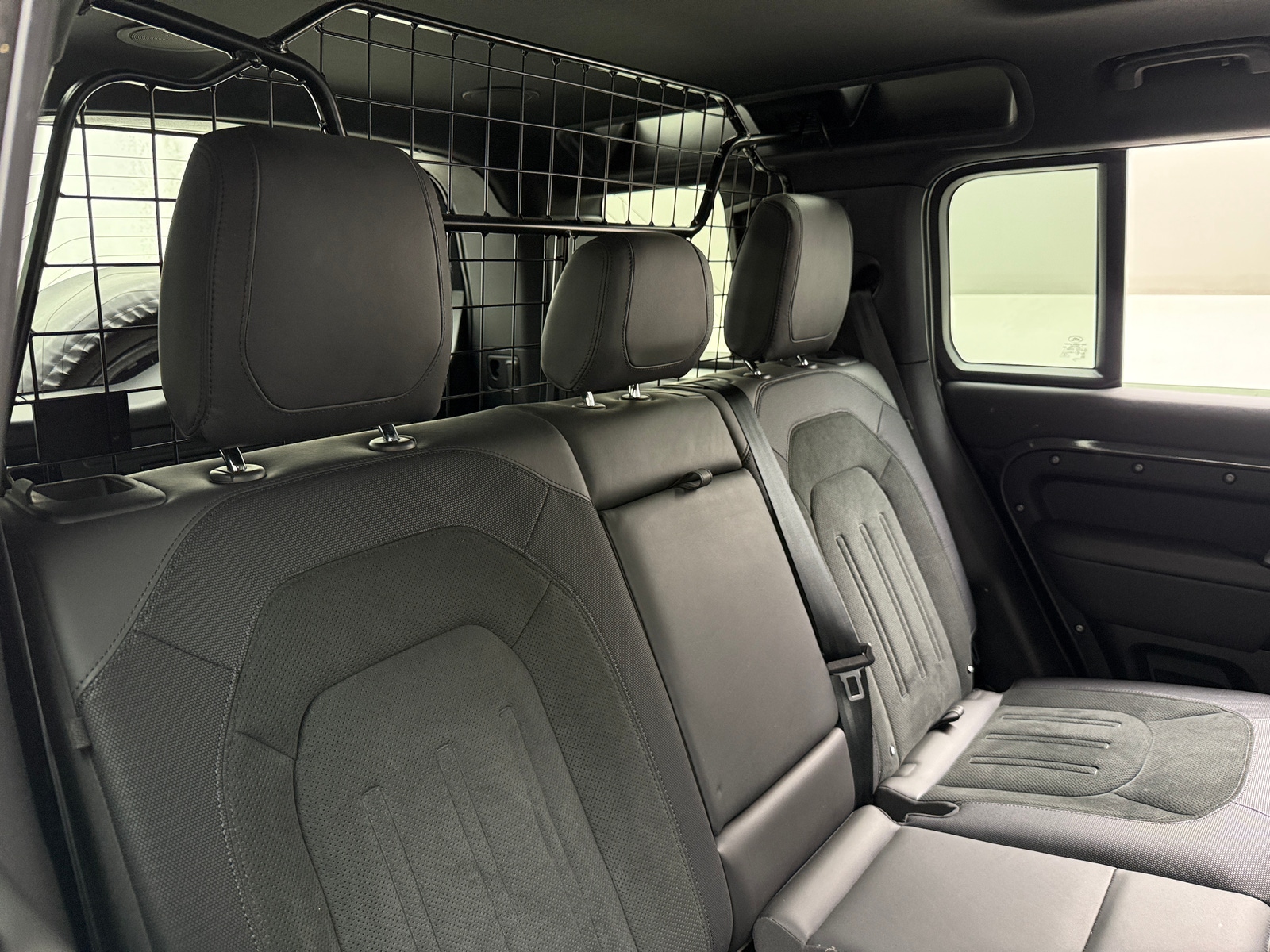 Thumbnail: 2023 Land Rover Defender - 5