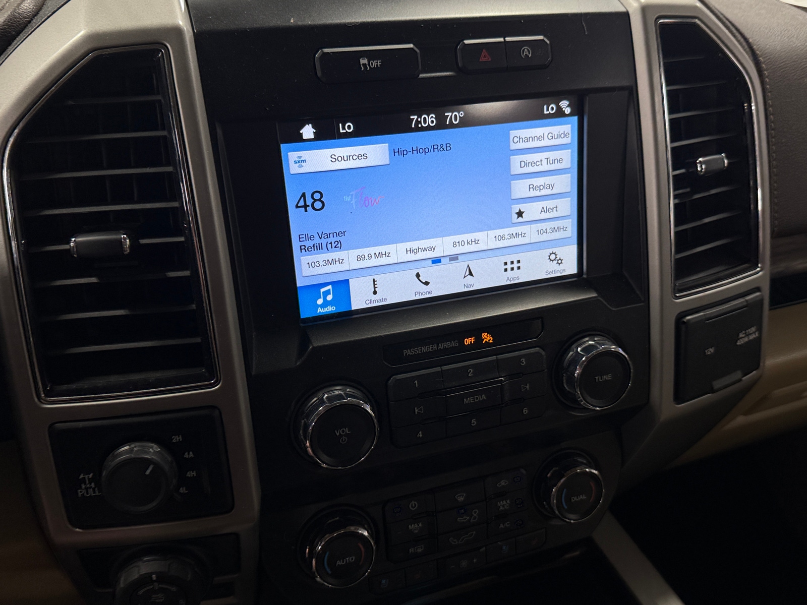 Thumbnail: 2019 Ford Econoline - 3