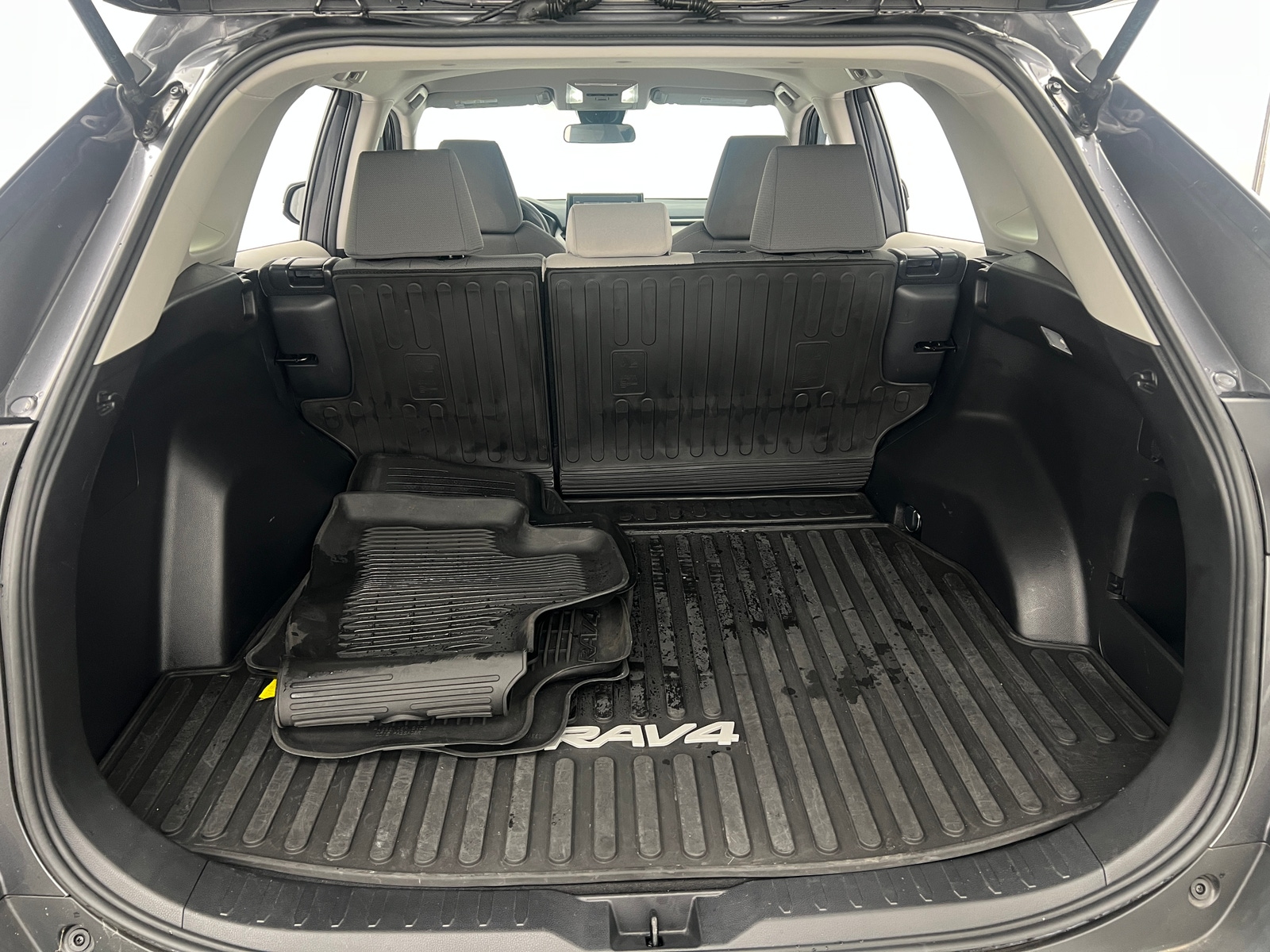 Thumbnail: 2021 Toyota RAV4 - 7