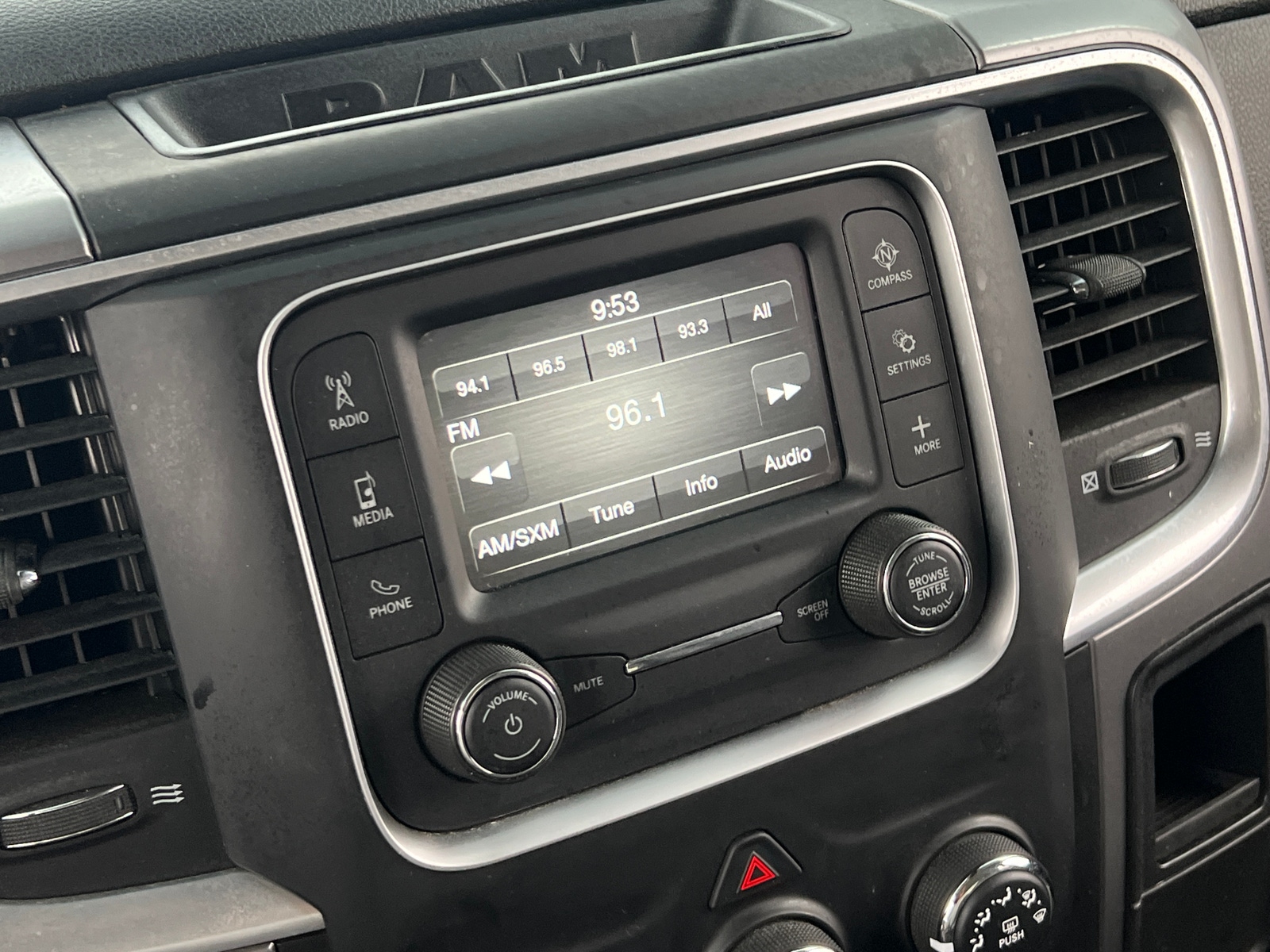 Thumbnail: 2024 RAM 1500 Classic - 4
