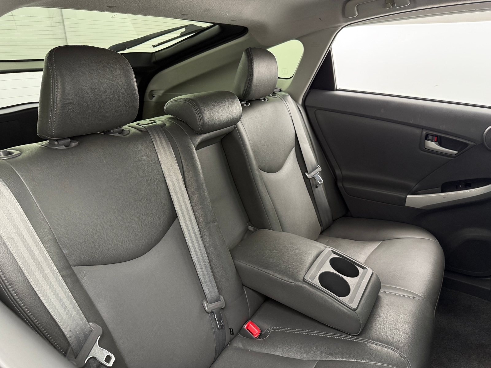Thumbnail: 2011 Toyota Prius - 6