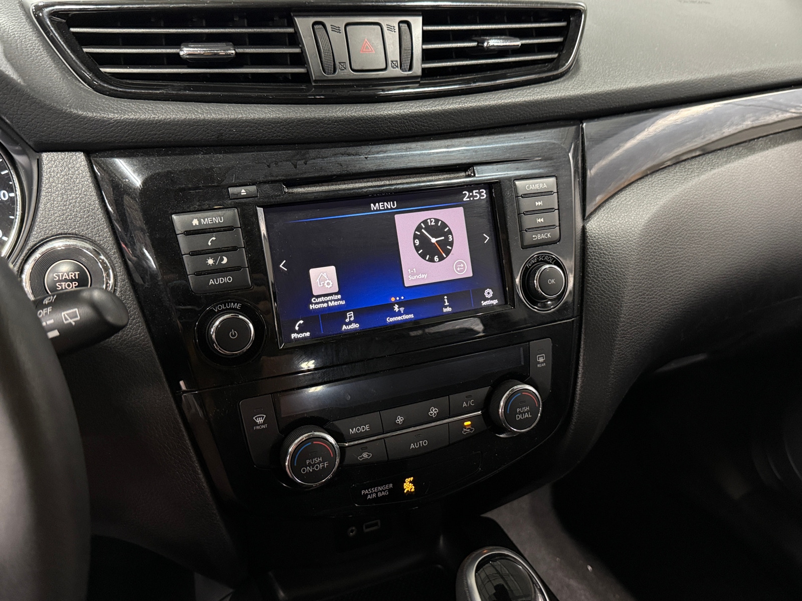 Thumbnail: 2019 Nissan Rogue Sport - 4