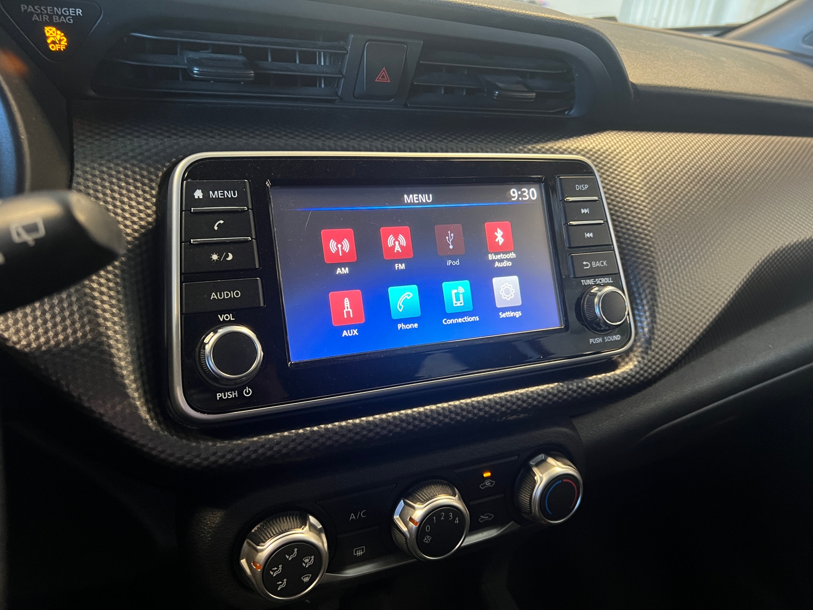 Thumbnail: 2020 Nissan Kicks - 4