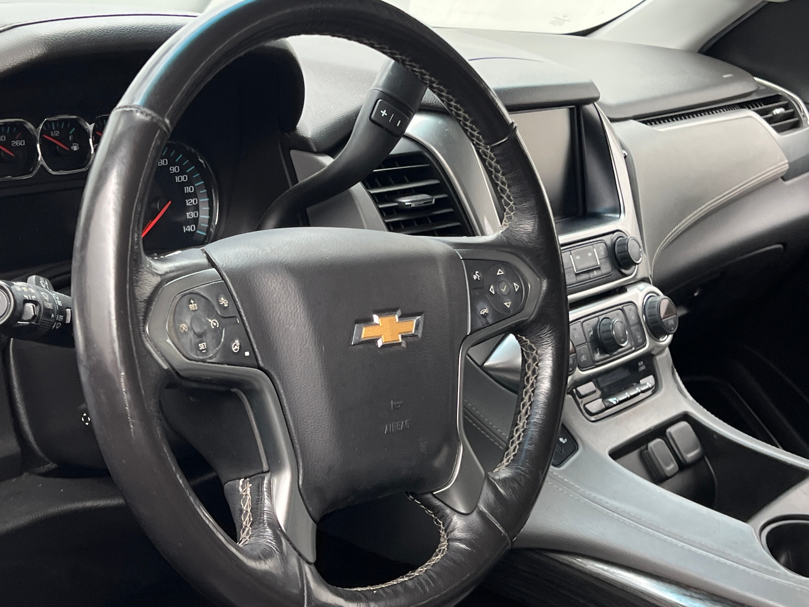 Thumbnail: 2018 Chevrolet Suburban - 4