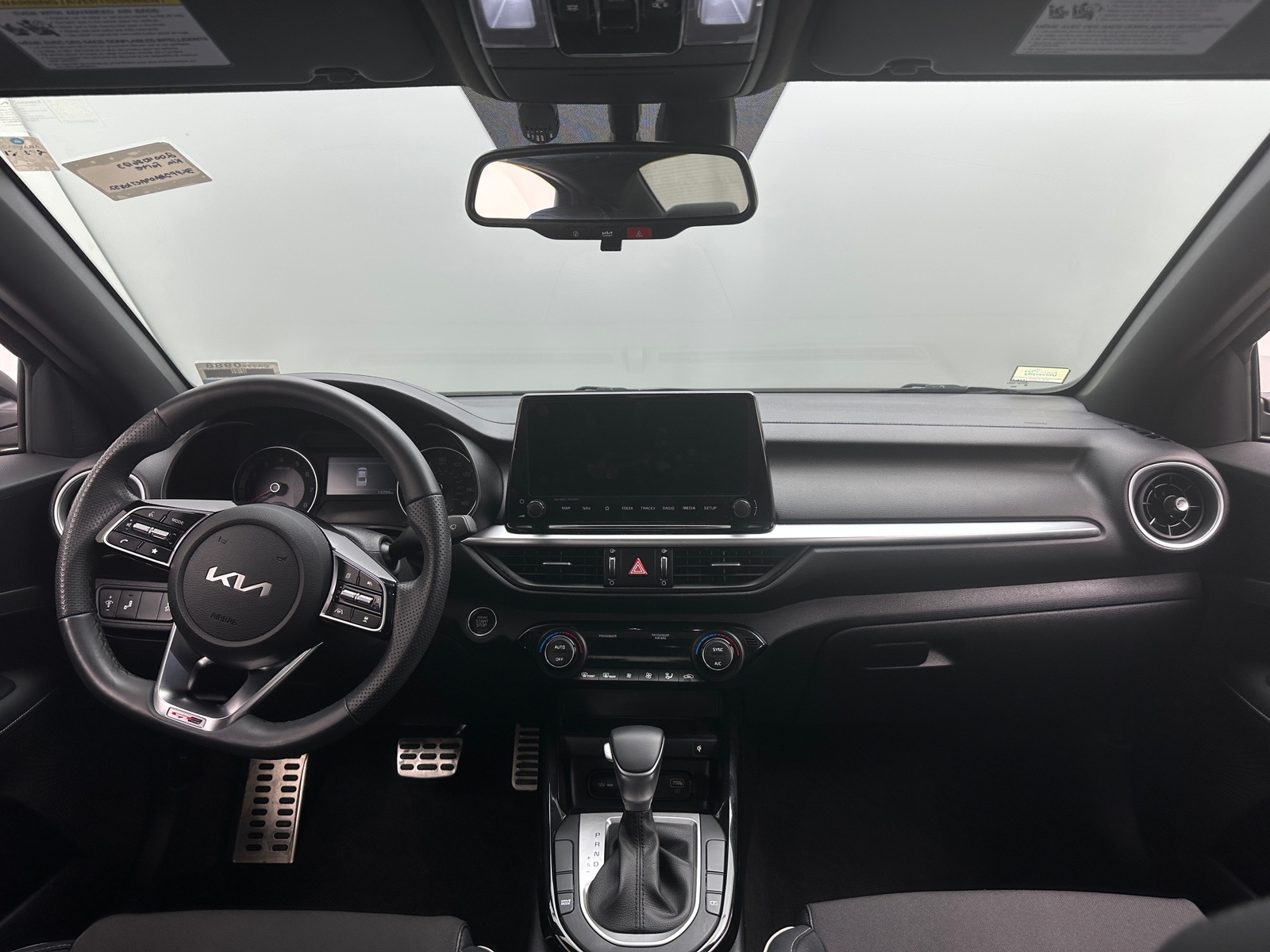 Thumbnail: 2024 Kia Forte - 3
