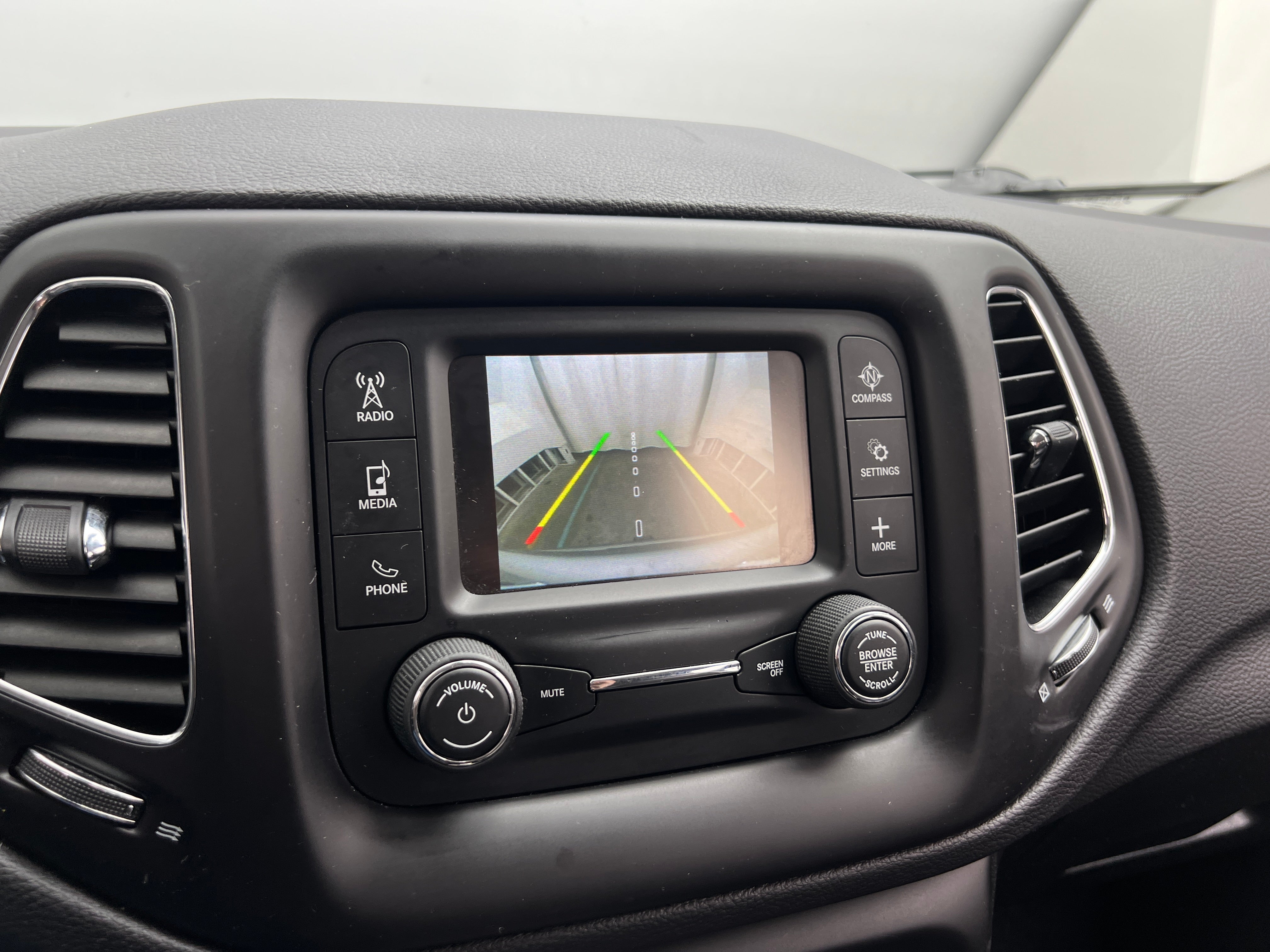 2018 Jeep Compass Latitude - Photo 13