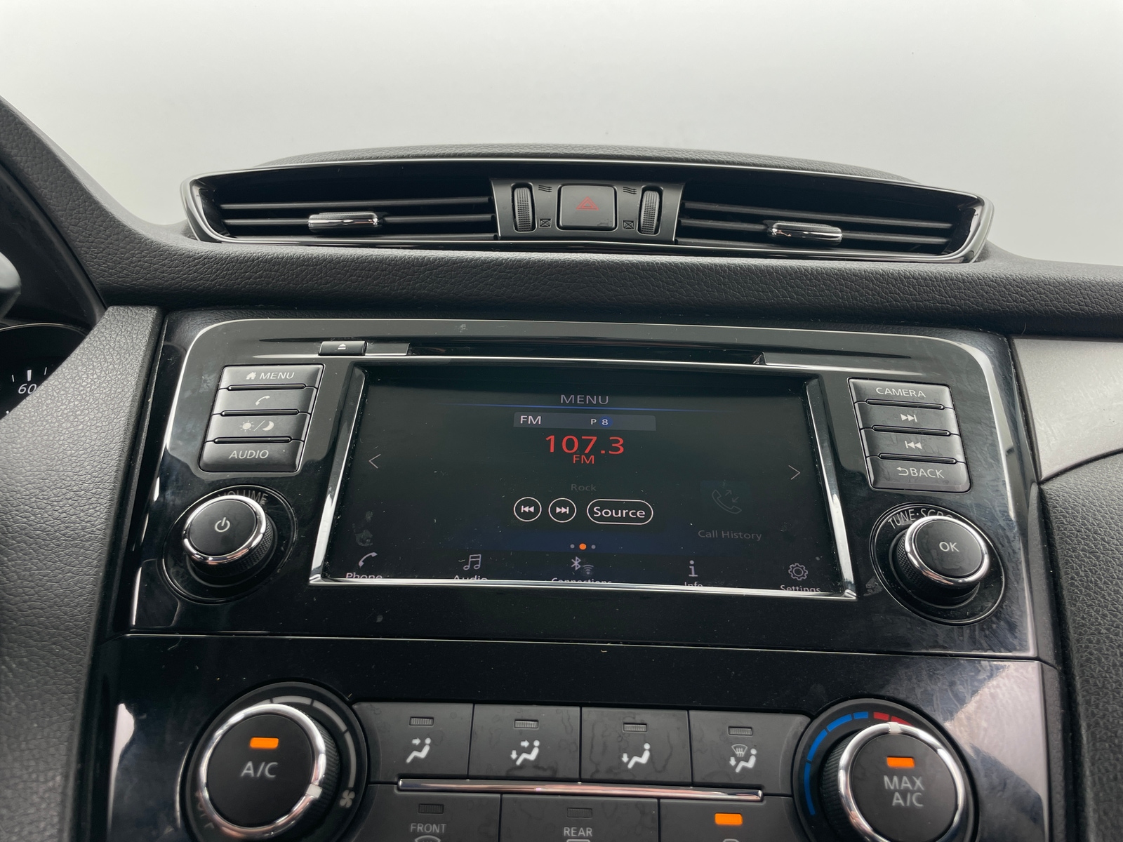 Thumbnail: 2019 Nissan Rogue Sport - 4