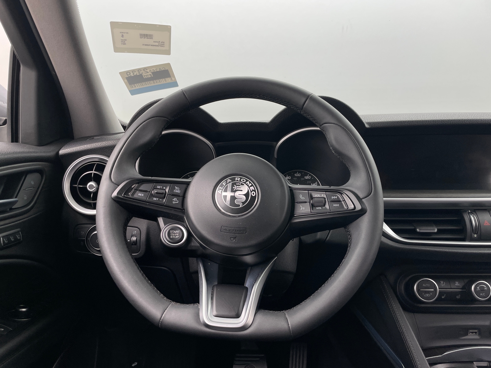 Thumbnail: 2021 Alfa Romeo Stelvio - 4