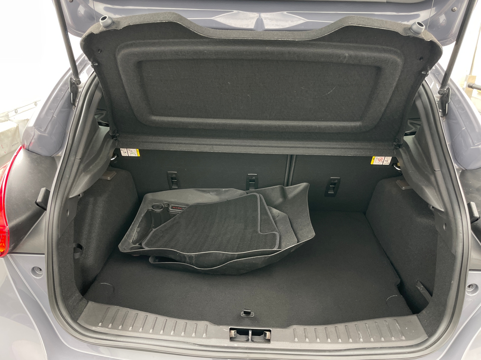 Thumbnail: 2016 Ford Focus - 6