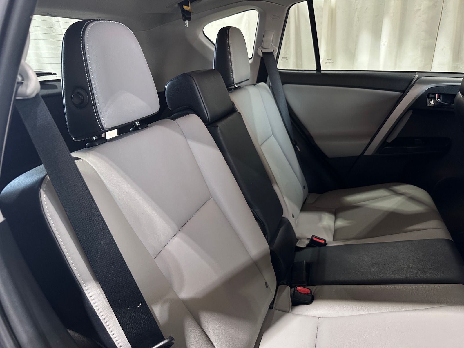 Thumbnail: 2017 Toyota RAV4 - 5