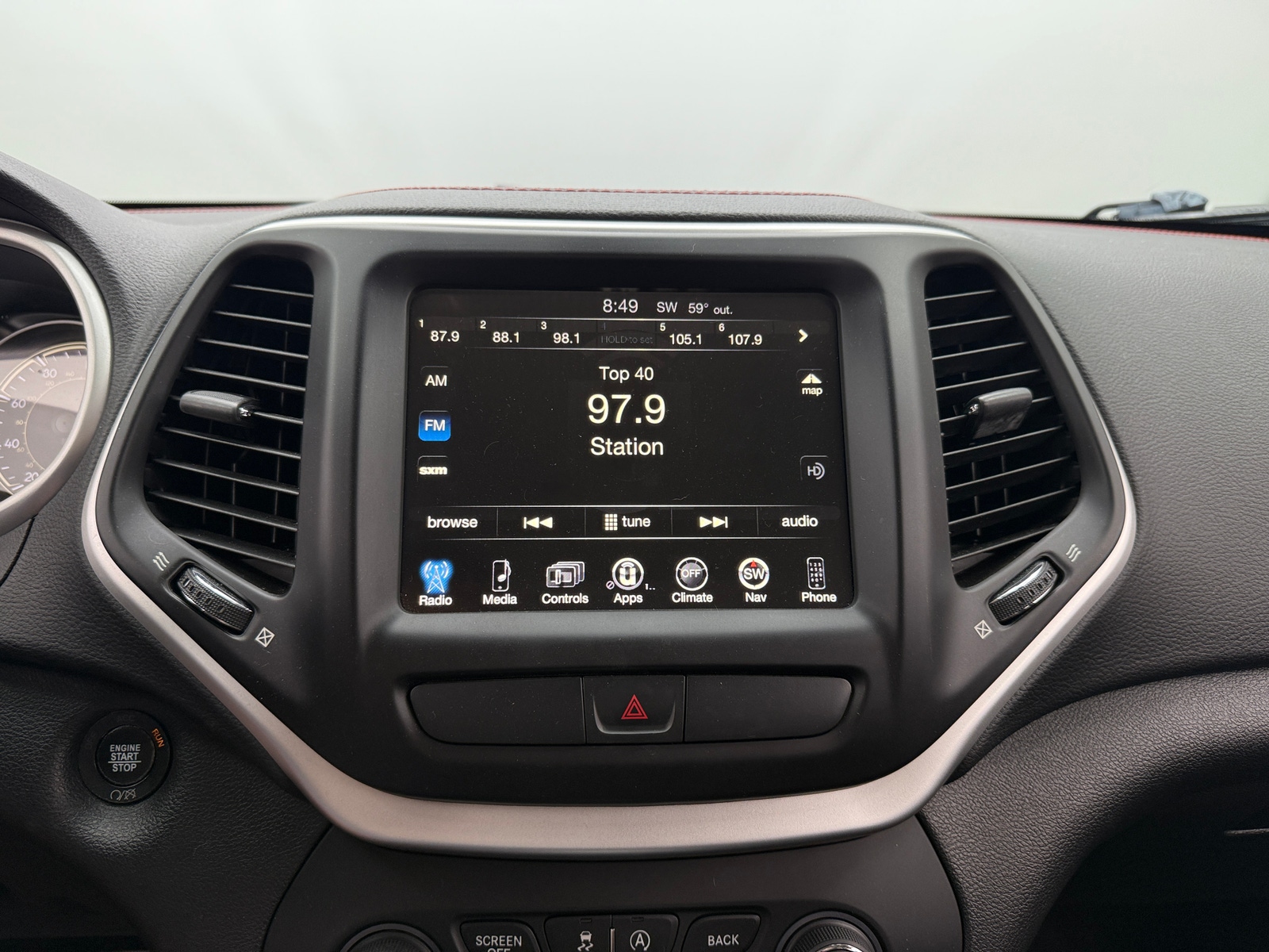 Thumbnail: 2017 Jeep Cherokee - 3