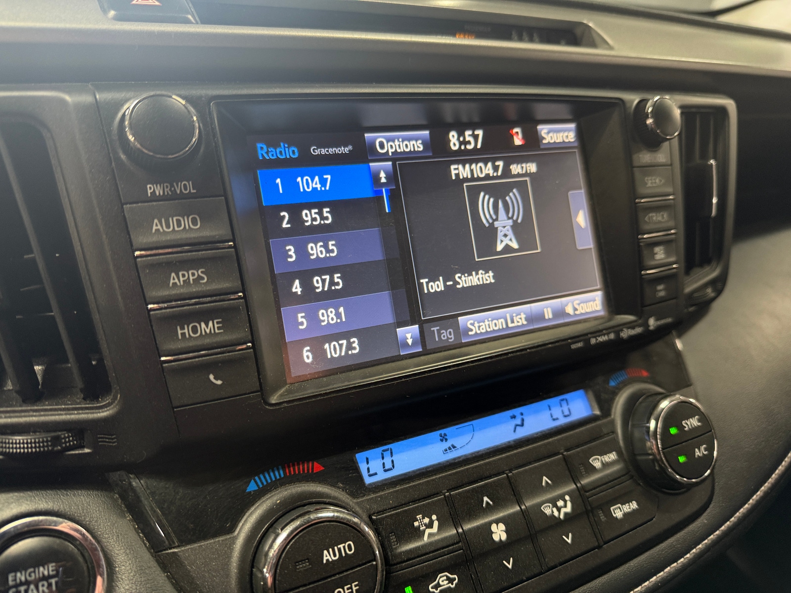 Thumbnail: 2018 Toyota RAV4 - 3