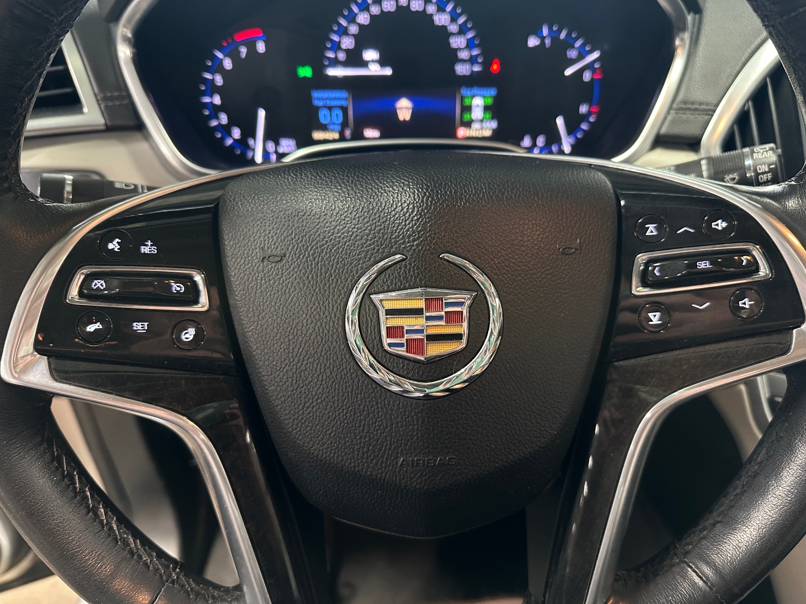 Thumbnail: 2016 Cadillac SRX - 4
