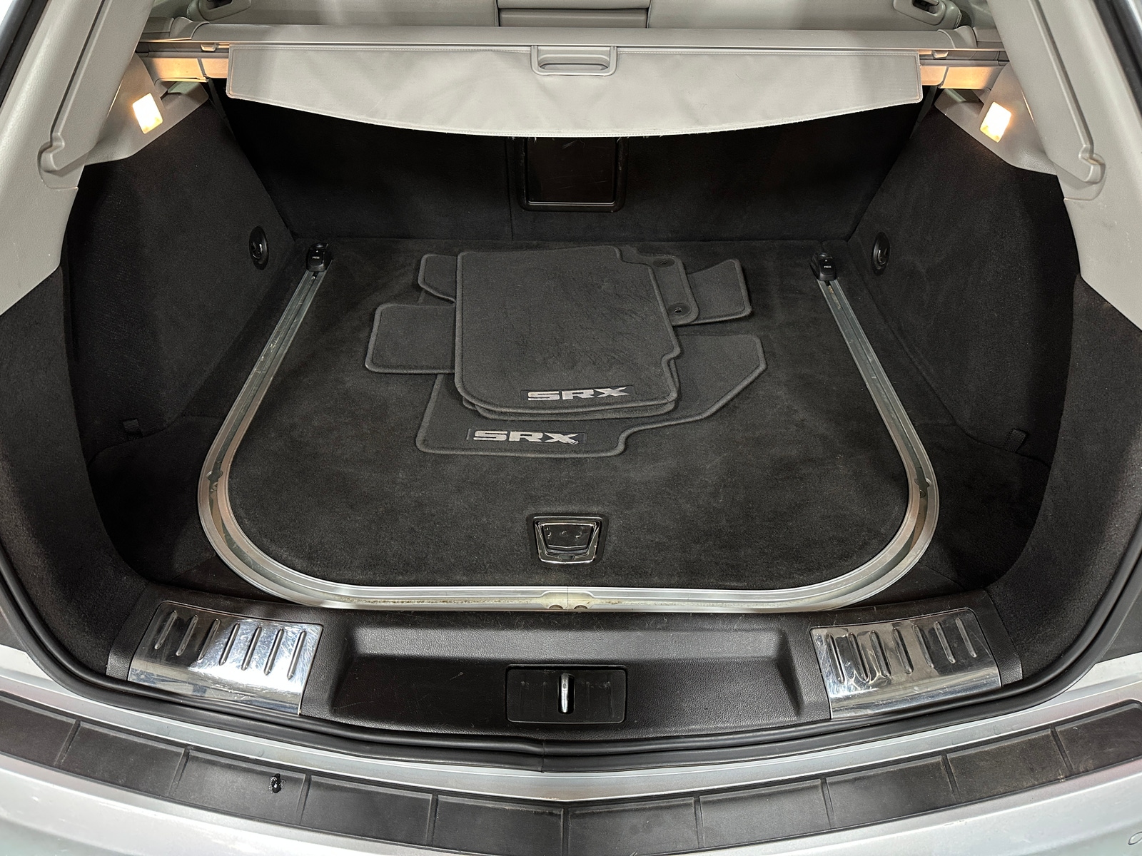 Thumbnail: 2016 Cadillac SRX - 6