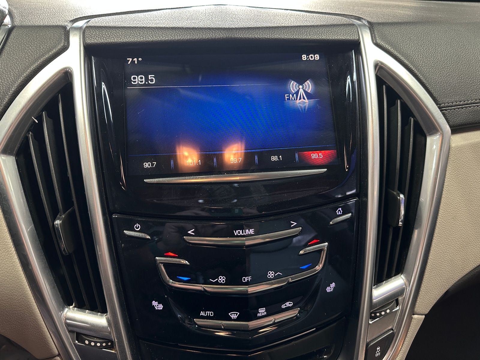 Thumbnail: 2016 Cadillac SRX - 3