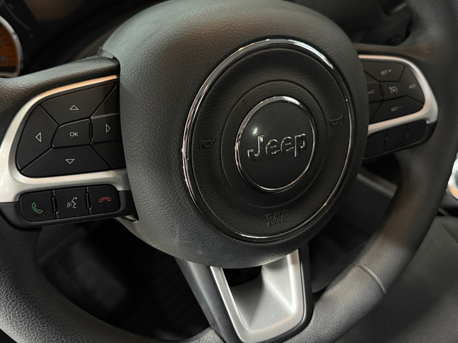 Thumbnail: 2019 Jeep Renegade - 5